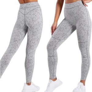 Gymshark | DRY Moisture Management Fleur Texture High Rise Leggings Gray White